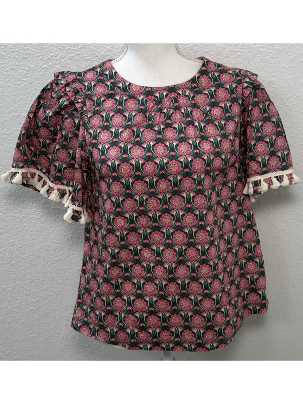 VOY Womens SMALL Pink/Green Floral TOP Ruffle Tassels Short Sleeves Boho NWT NEW